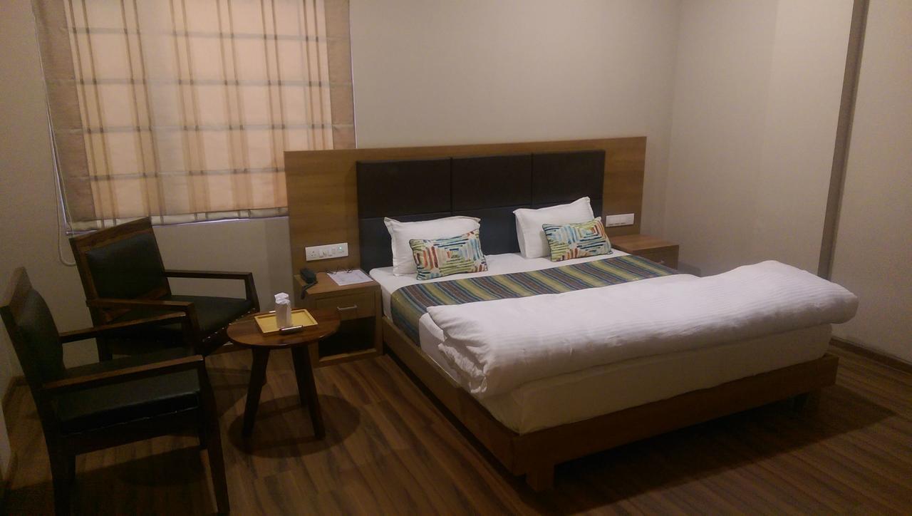 The Premier Hotel Kota  Buitenkant foto